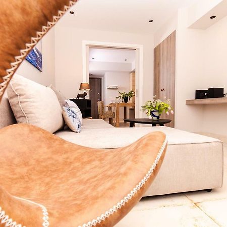 Sweet Suite Flora In Vouliagmeni Atina Dış mekan fotoğraf