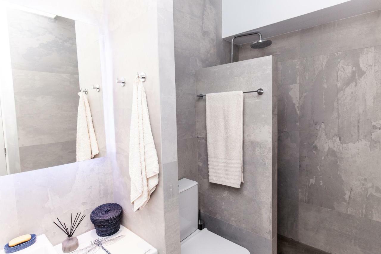 Sweet Suite Flora In Vouliagmeni Atina Dış mekan fotoğraf