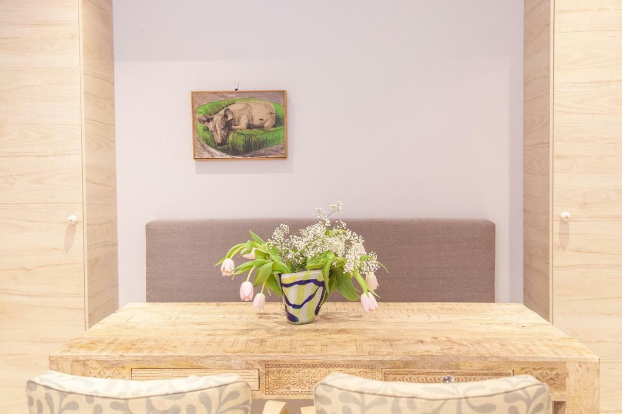 Sweet Suite Flora In Vouliagmeni Atina Dış mekan fotoğraf